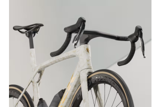 Doctorbike TREK MADONE SLR 9 AXS GEN 8 ERA WHITE/SUPERNOVA MARBLE