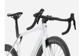 Doctorbike TREK MADONE SL 7 GEN 8 GLOSS CRYSTAL WHITE/MATTE DEEP SMOKE