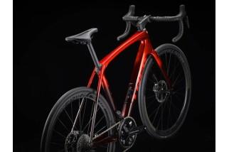 Doctorbike TREK DOMANE SLR 9 GEN 4 METALLIC RED SMOKE TO BLUE SMOKE FADE